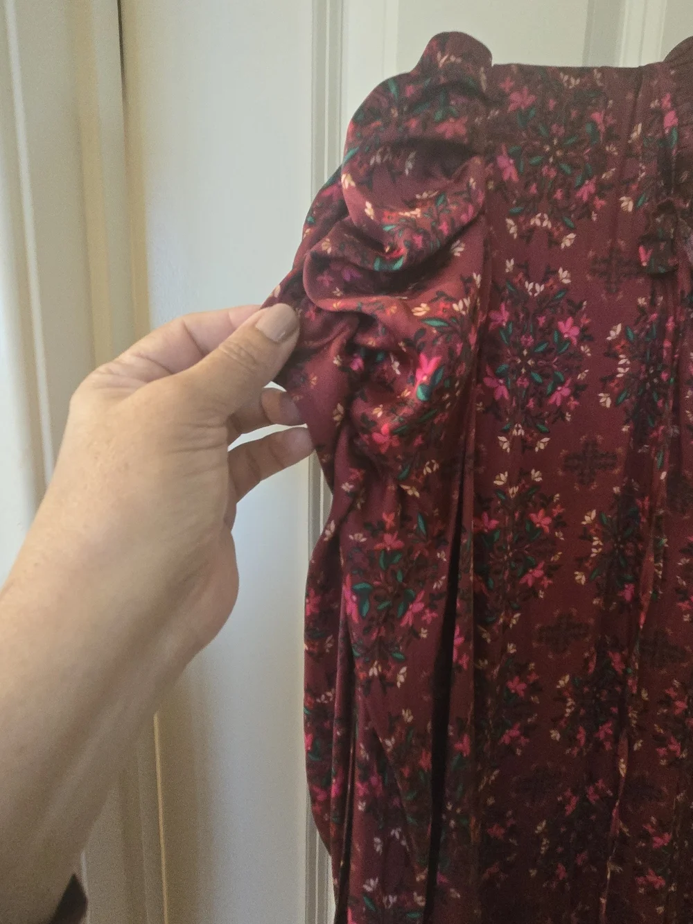 LOFT Burgundy Floral Cap-Sleeve Blouse - Picture 4 of 4